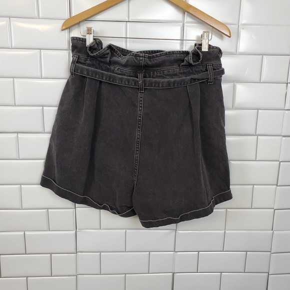 TOPSHOP | 100% COTTON HIGH WAISTED DENIM BLACK WASH MOM JEAN PAPER BAG SHORTS 12 - Picture 9 of 17